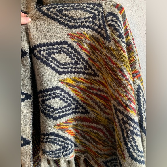 Boho Patterned cardigan sweater with fringe, NWT Size S angiesclothes - Picture 2 of 7